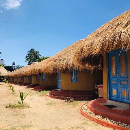 Rustic Cabanas & Restaurant อารูกัมเบย์ ภายนอก รูปภาพ