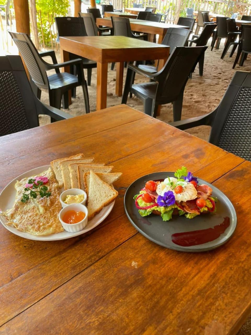 Rustic Cabanas & Restaurant อารูกัมเบย์ ภายนอก รูปภาพ